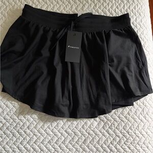 FABLETICS Cloud Jersey Flounce Skirt NWT (Black) Medium